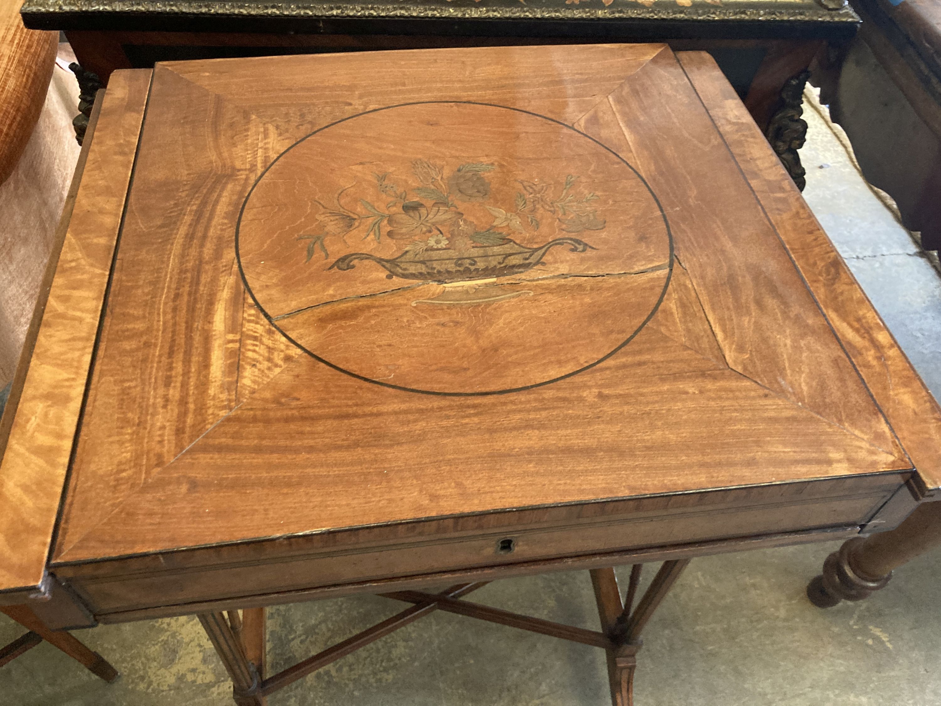 A George III satinwood drop-leaf games table with removable top and slide (modified), width 50cm, depth 41cm, height 71cm